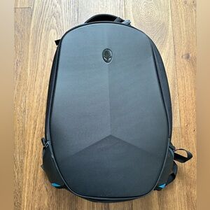 ALIENWARE Vindicator 2.0 Gaming Laptop Backpack in Black/Teal. BRAND NEW.